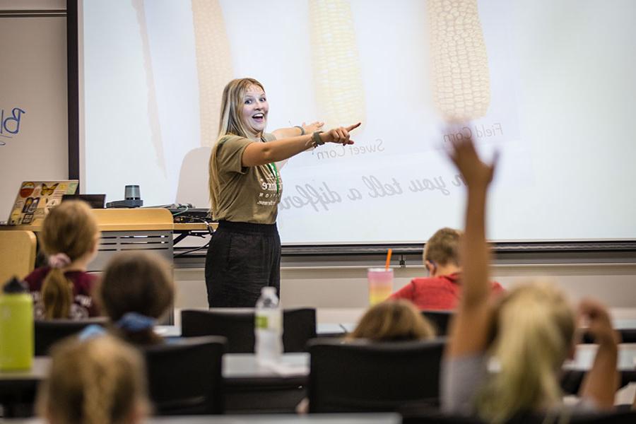 Meghan Hunerdosse  (Photo by Lauren Adams/Northwest 密苏里州 State University)